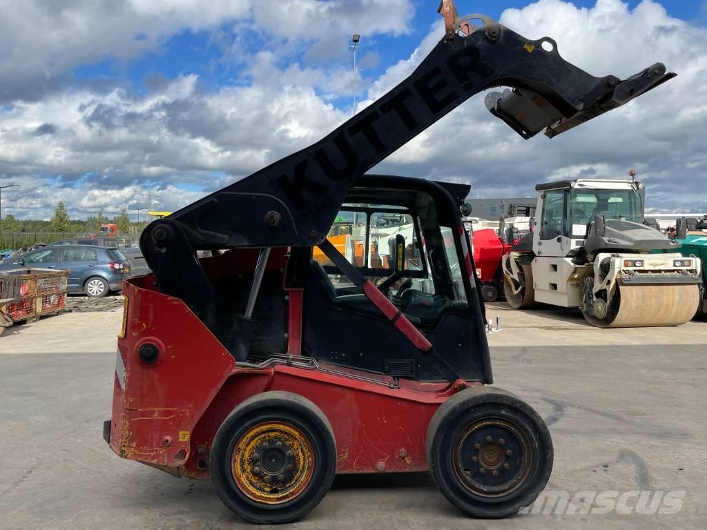 JCB R260 Lietoti riteņu kompaktiekrāvēji