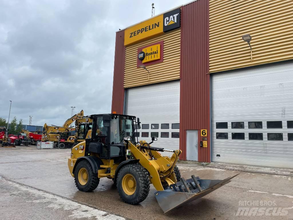 CAT 908 M Iekrāvēji uz riteņiem