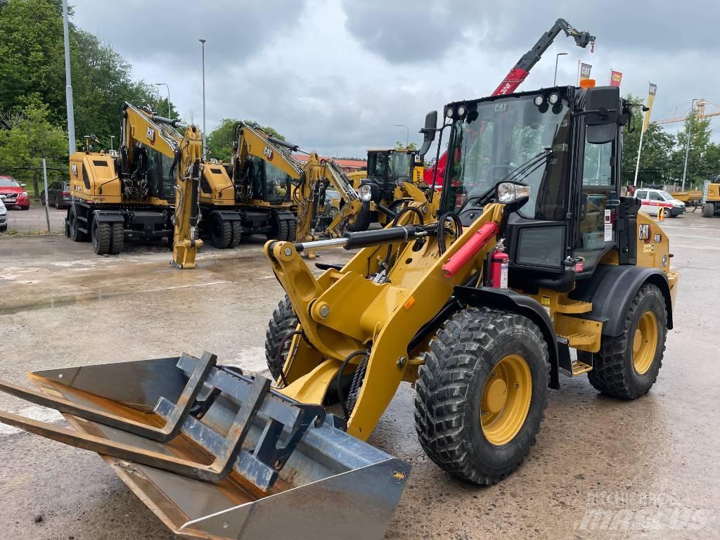 CAT 908 M Iekrāvēji uz riteņiem
