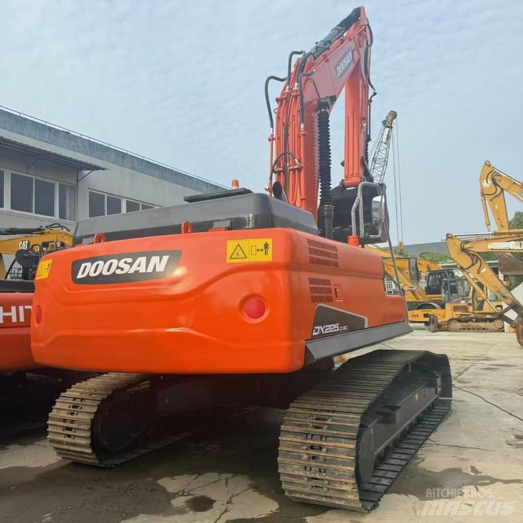 Doosan DX225LC-9C Vidēja lieluma ekskavatori 7 t - 12 t