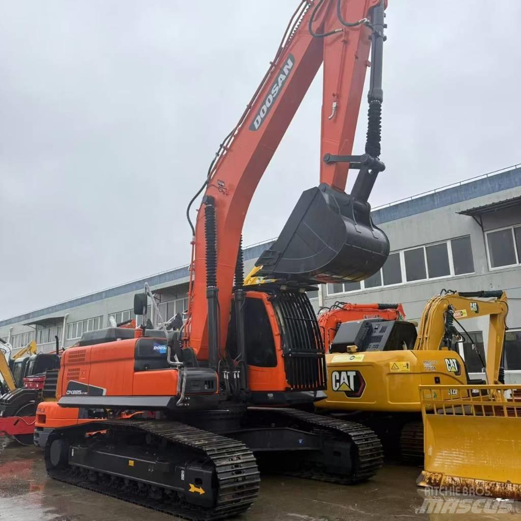 Doosan DX225LC-9C Vidēja lieluma ekskavatori 7 t - 12 t