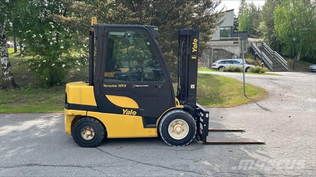 Yale GDP30VX Tehnika ar dīzeļa dzinēju