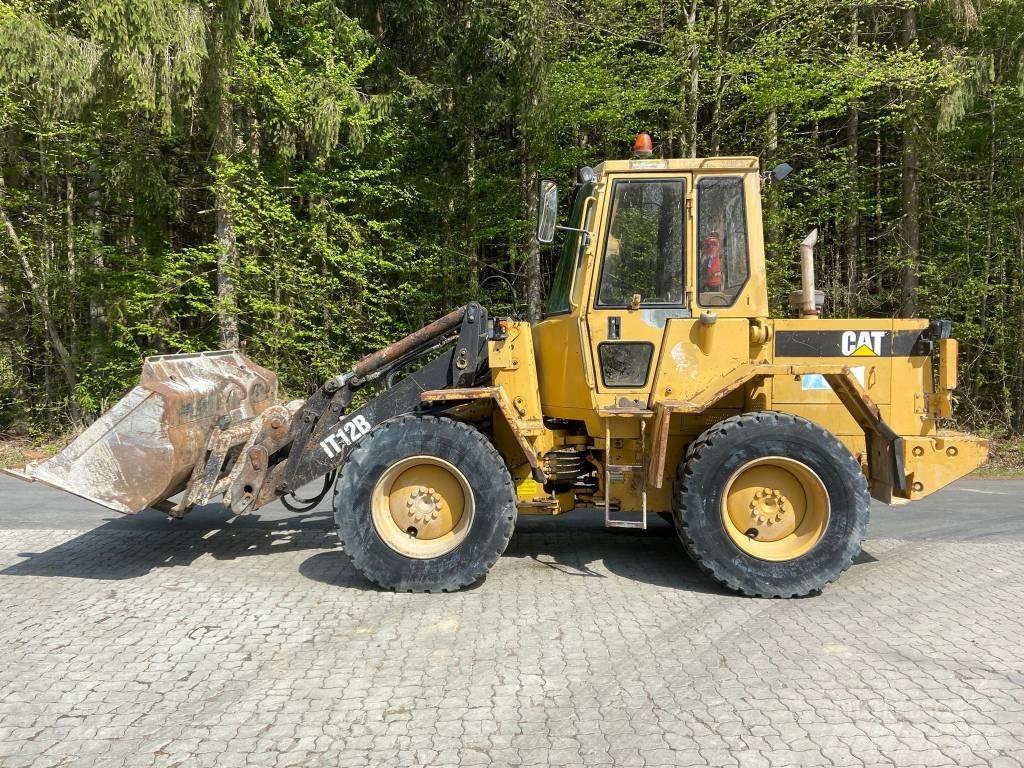 CAT IT 12 B Iekrāvēji uz riteņiem