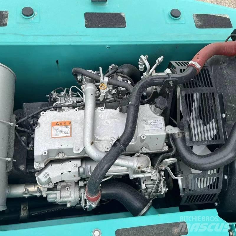 Kobelco SK 200 Kāpurķēžu ekskavatori