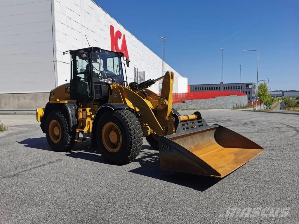CAT 914 Iekrāvēji uz riteņiem
