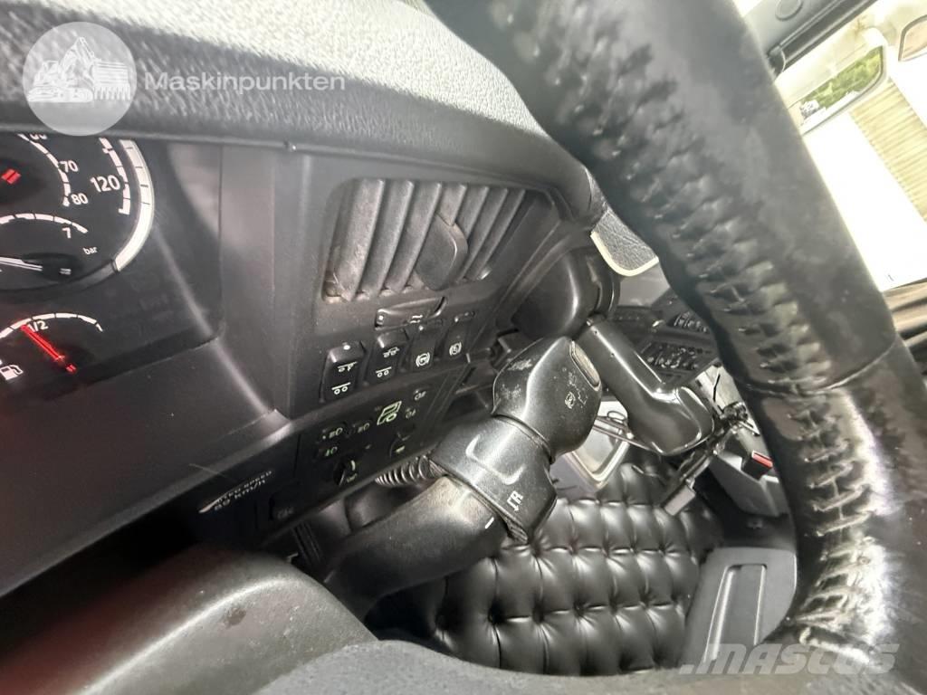 Scania R 520 LB Treileri ar āķi