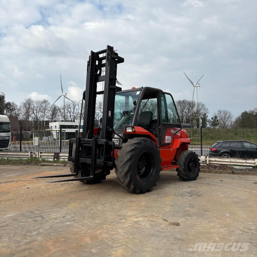Manitou M 30.4 Apvidus autokrāvējs