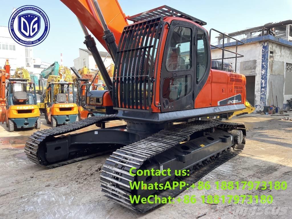 Doosan DX 300 LC Kāpurķēžu ekskavatori