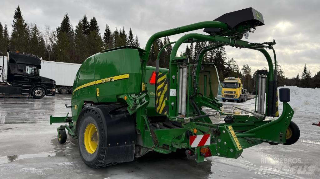 John Deere C 441 R Rituļu preses