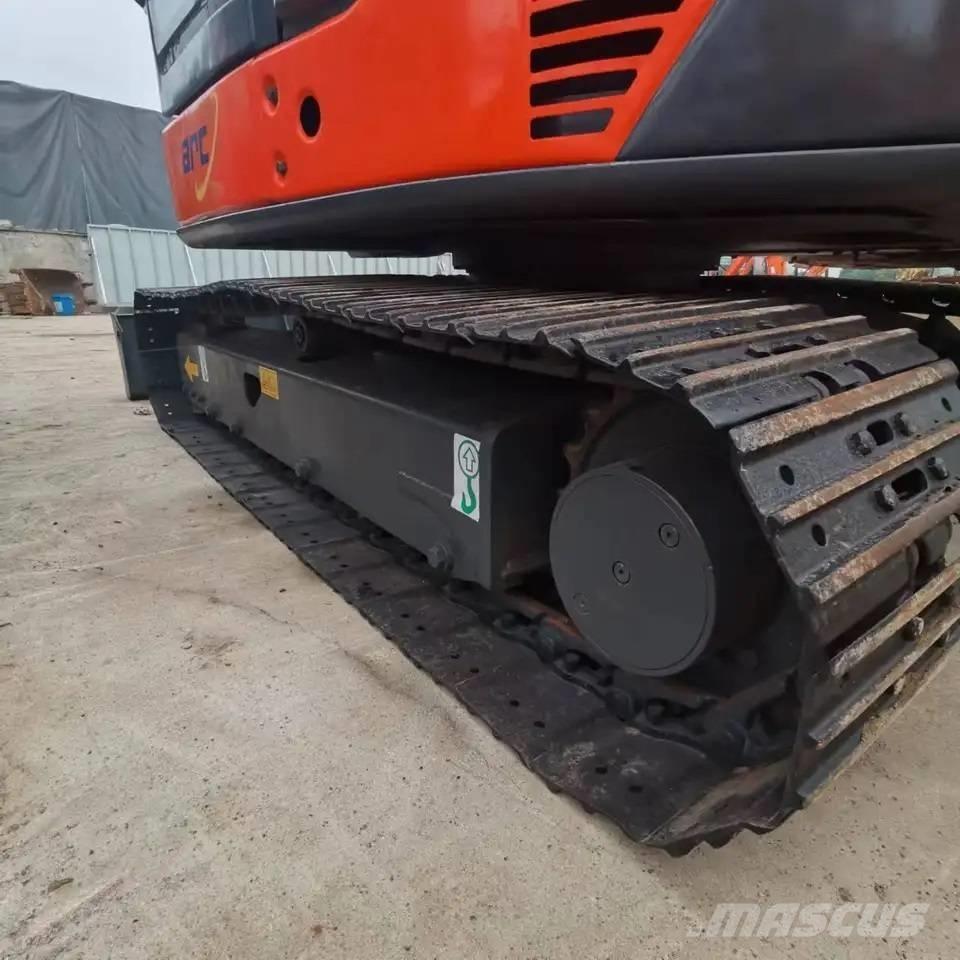 Hitachi ZX60U Mini ekskavatori < 7 t
