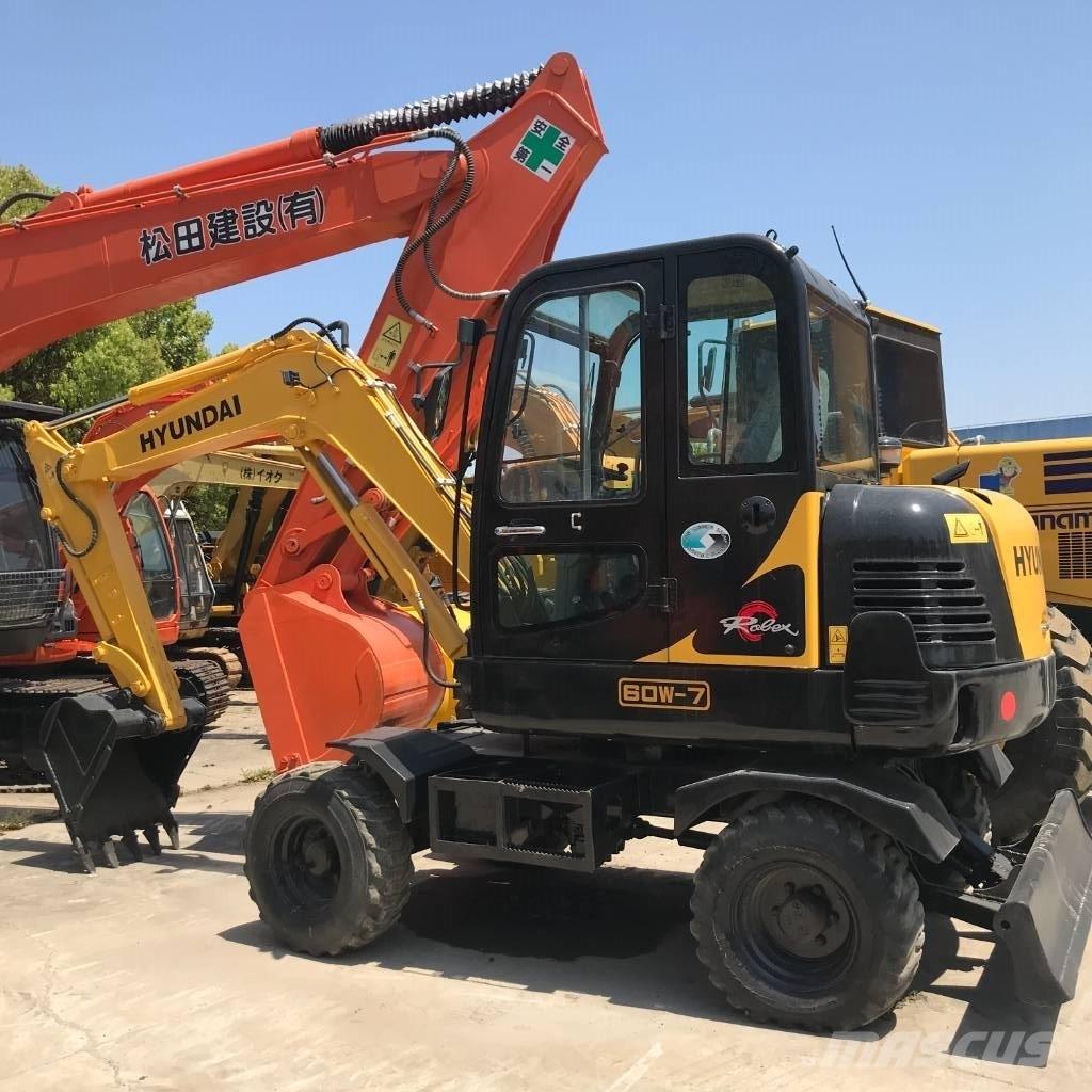 Hyundai 60 W Ekskavatori uz riteņiem