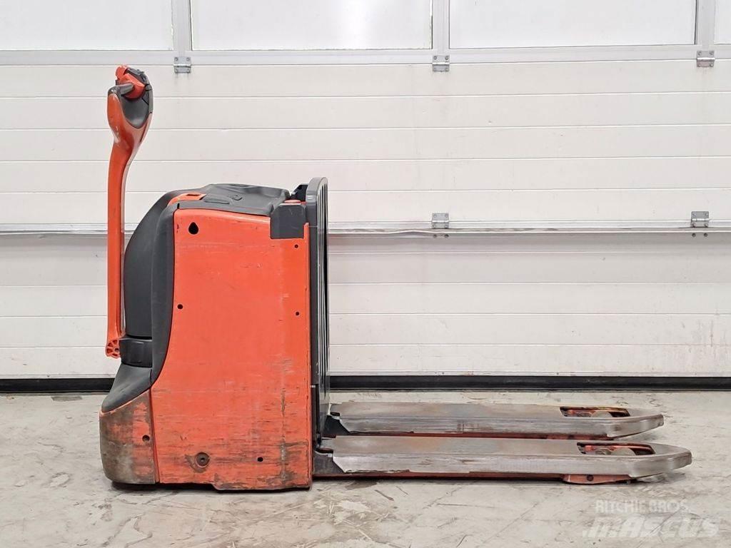 Linde T16L Zemie palešu pacēlāji