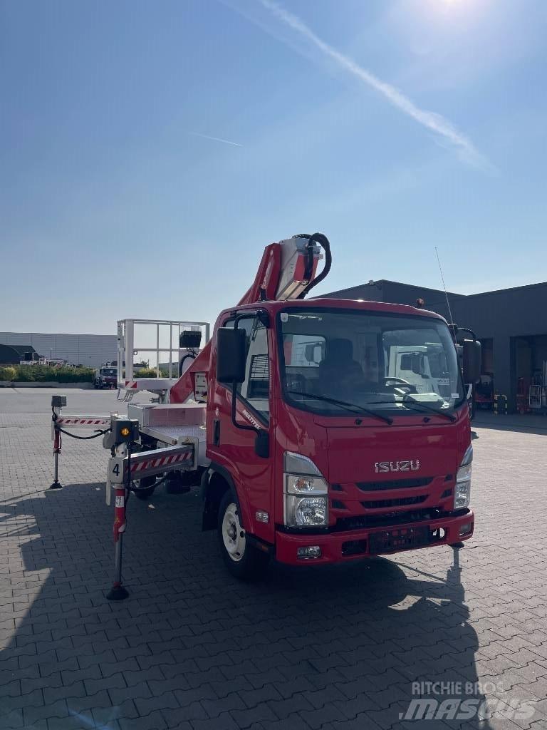 Multitel MT 204 Pacēlāji uz automašīnas bāzes