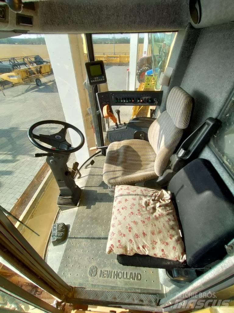 New Holland TF 76 Ražas novākšanas kombaini