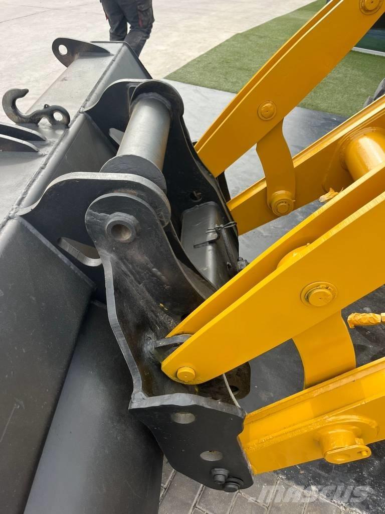 CAT 432 E Ekskavatori-iekrāvēji