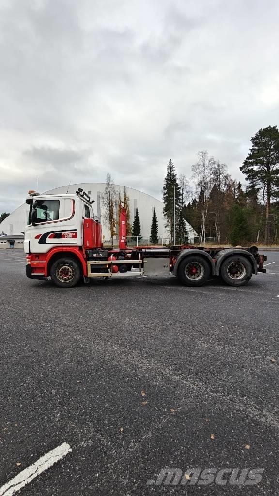 Scania G 440 Treileri ar āķi