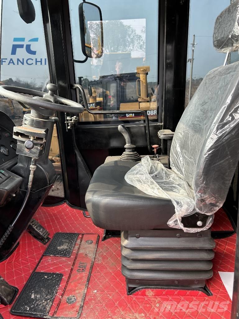 CAT 996 H Iekrāvēji uz riteņiem