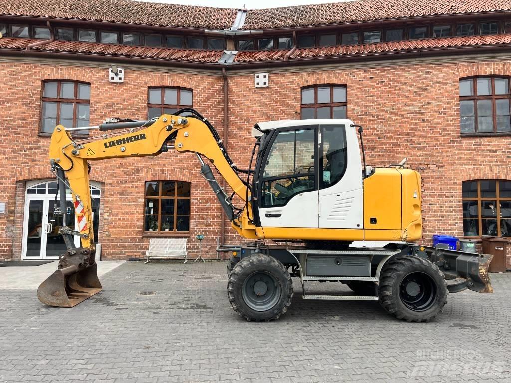 Liebherr A 910 Comp Ekskavatori uz riteņiem
