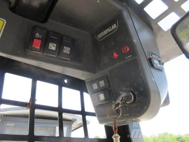 CAT 259 B 3 Kāpurķēžu iekrāvēji