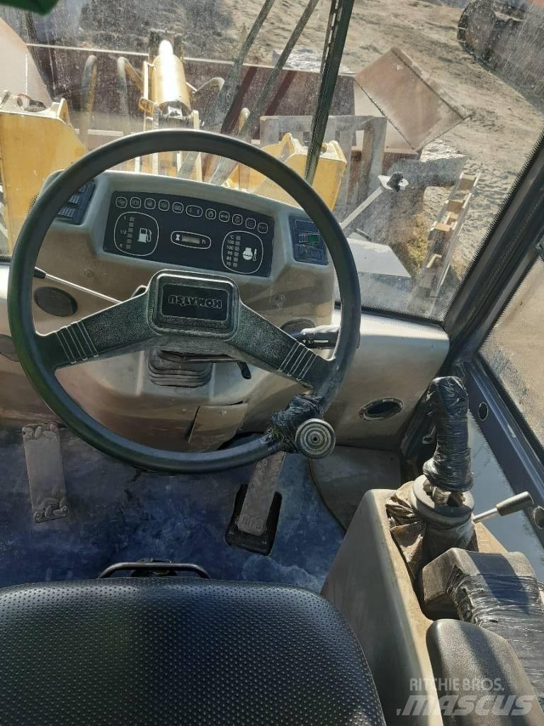 Komatsu WA95-3 Iekrāvēji uz riteņiem