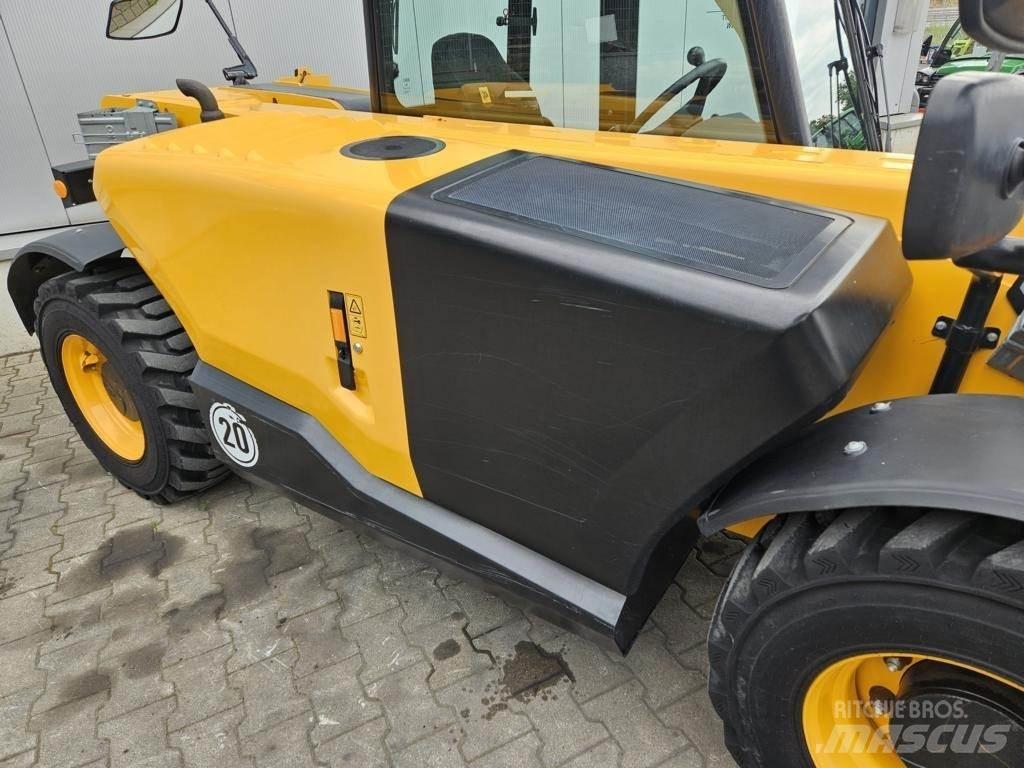 JCB 525-60 Teleskopiskie manipulatori