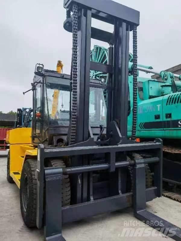 Komatsu FD 160 Tehnika ar dīzeļa dzinēju
