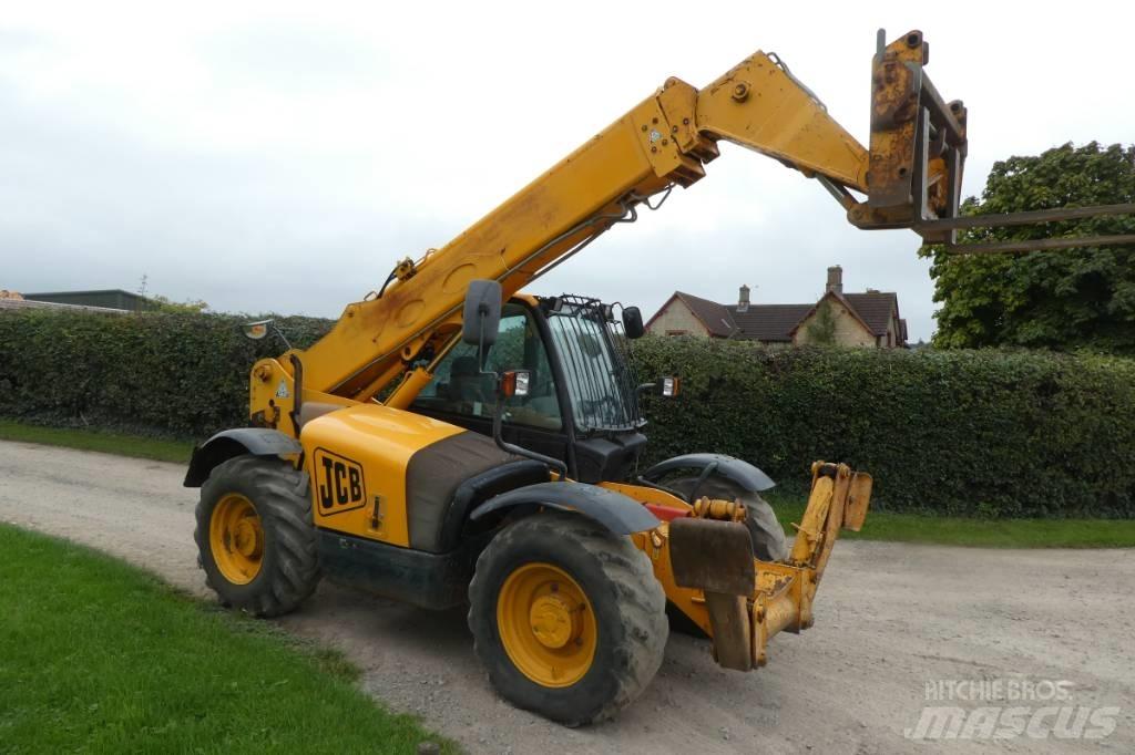 JCB 533-105 Teleskopiskie manipulatori