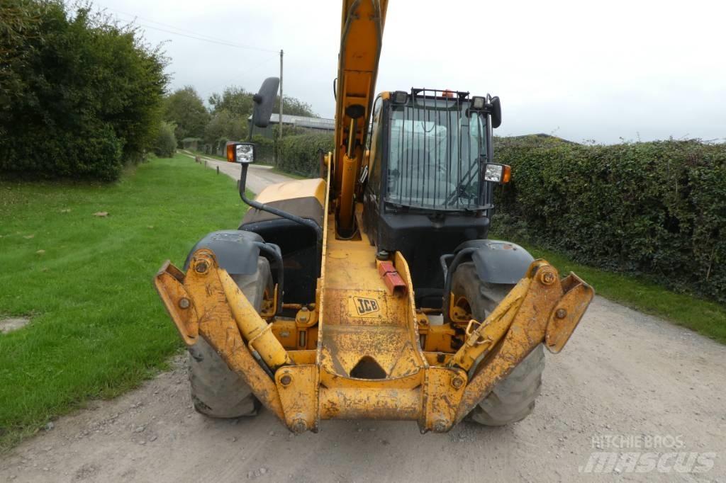 JCB 533-105 Teleskopiskie manipulatori
