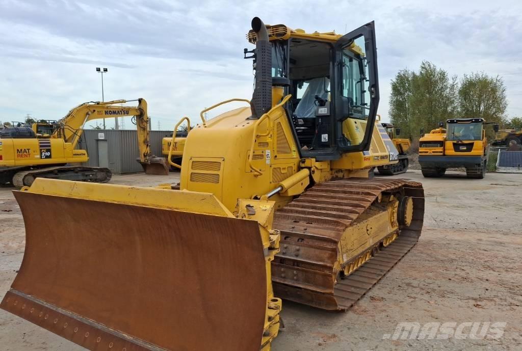 Komatsu D61PXI-24E0 Kāpurķēžu buldozeri