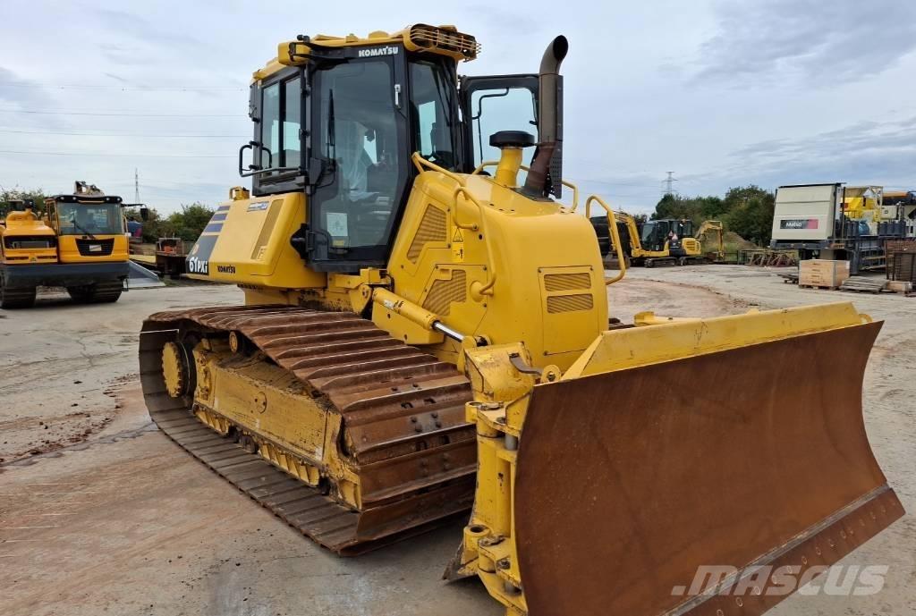 Komatsu D61PXI-24E0 Kāpurķēžu buldozeri