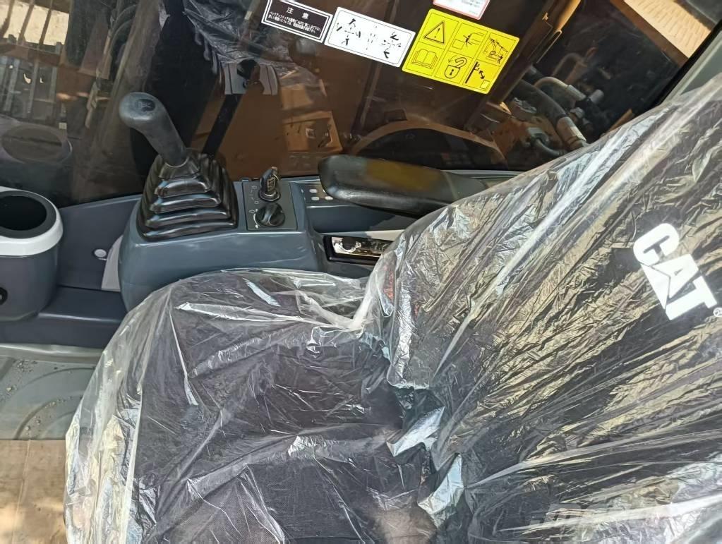 CAT 330 D2L Kāpurķēžu ekskavatori