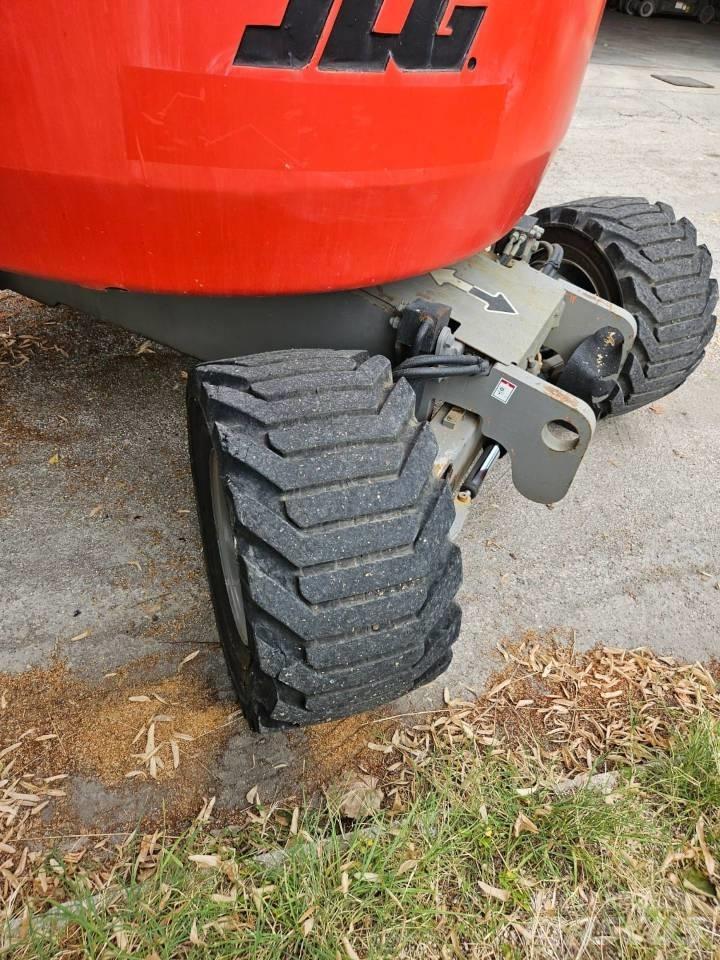 JLG 450 AJ Strēles pacēlāji