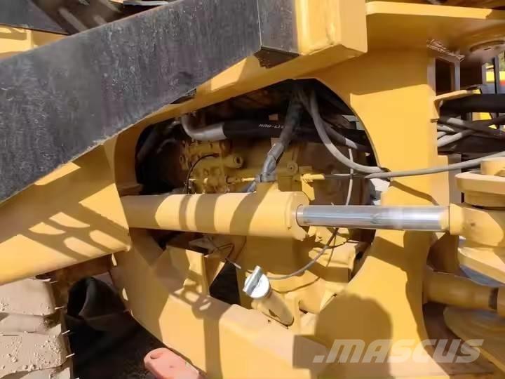 CAT 966 H Iekrāvēji uz riteņiem
