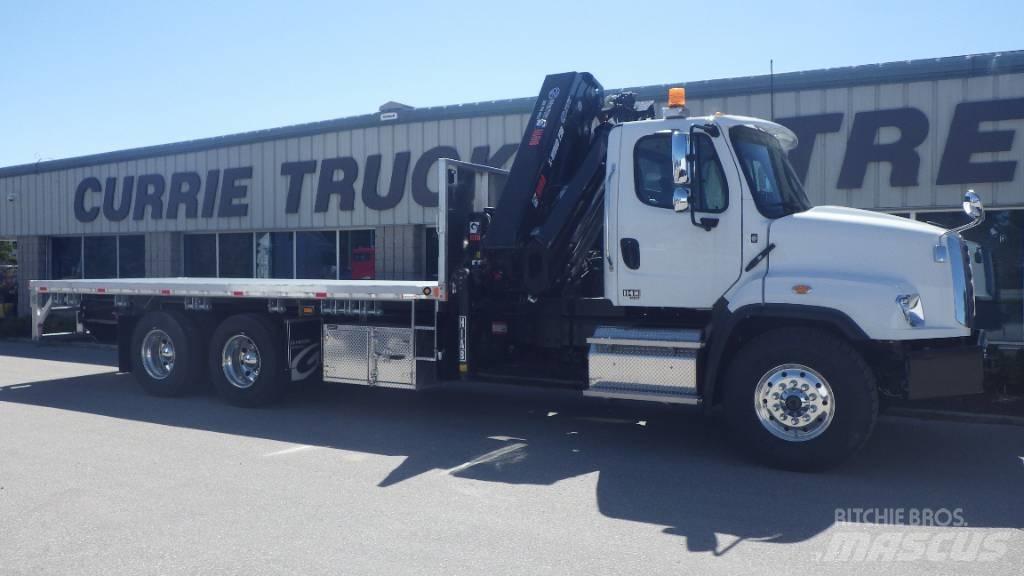 Freightliner 114 SD Smagās mašīnas ar celtni