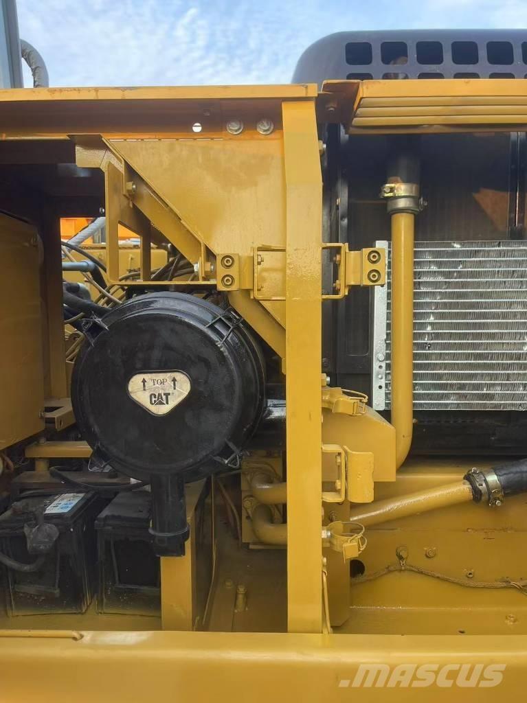 CAT 320 B Kāpurķēžu ekskavatori