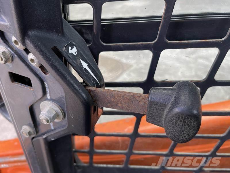 Bobcat S 450 Iekrāvēji uz riteņiem