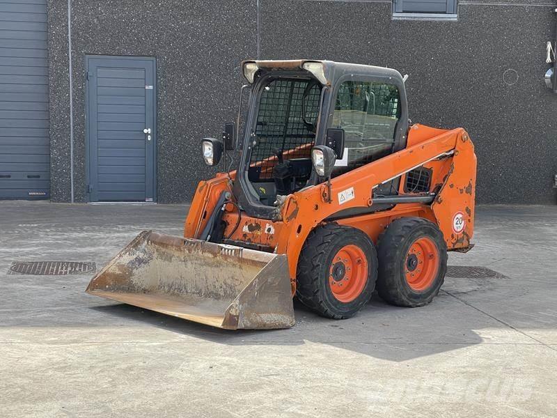 Bobcat S 450 Iekrāvēji uz riteņiem