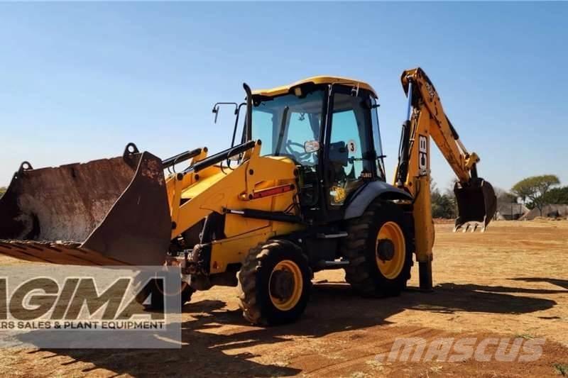 JCB 3CX Ekskavatori-iekrāvēji