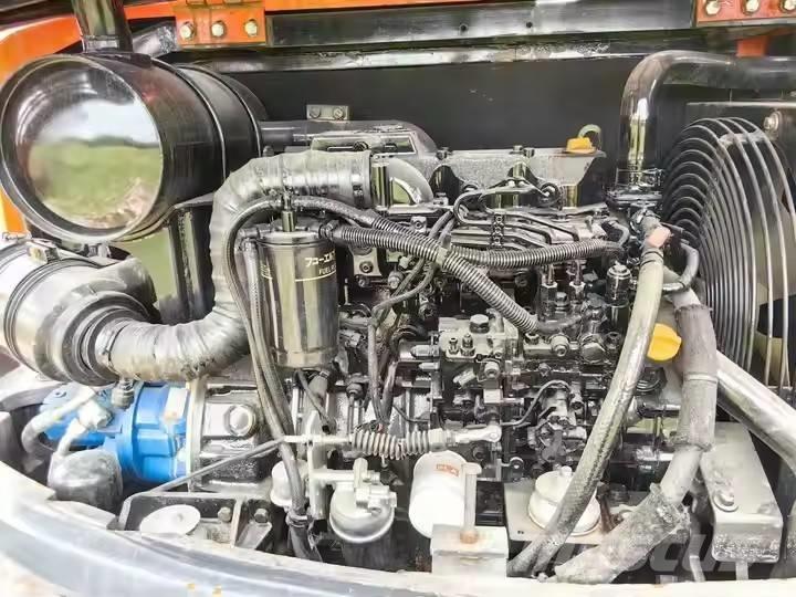 Doosan DX 60 Kāpurķēžu ekskavatori