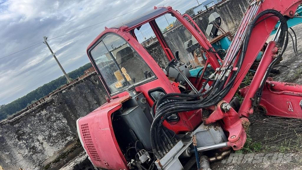Neuson 5002 Sliedes, ķēdes un šasija