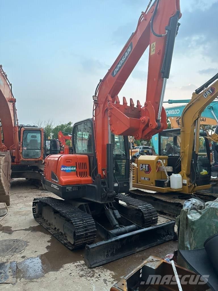 Doosan DX 60 Mini ekskavatori < 7 t