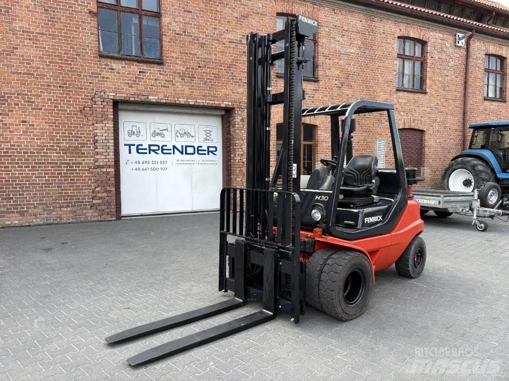 Linde H 30 D Tehnika ar dīzeļa dzinēju