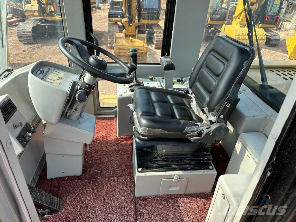 CAT 950 G Iekrāvēji uz riteņiem