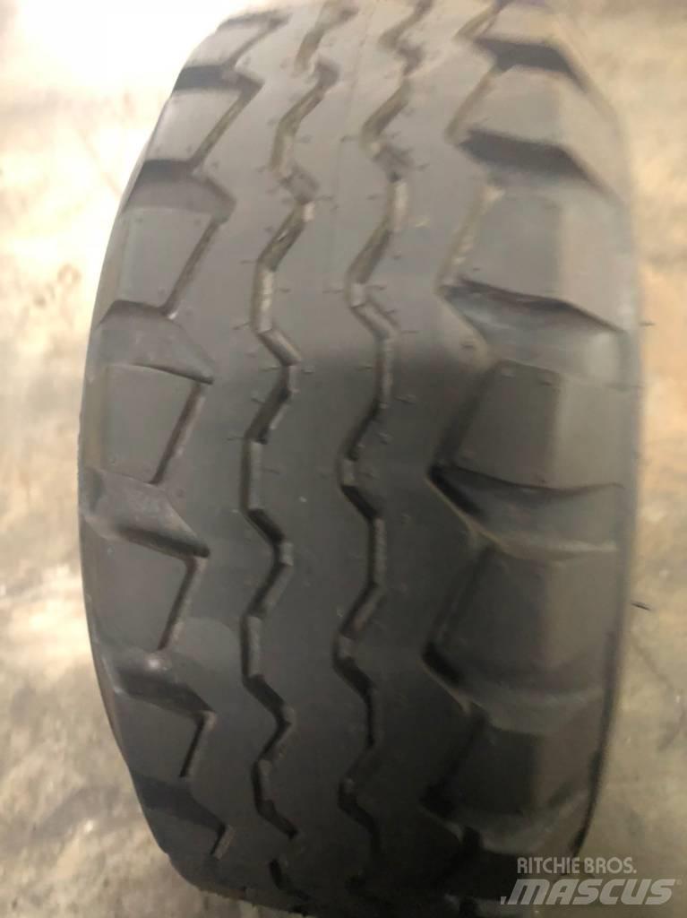  Cheng Shin 18x7-8 Riepas, riteņi un diski