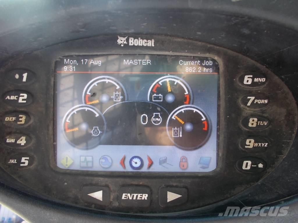 Bobcat T450 Lietoti riteņu kompaktiekrāvēji