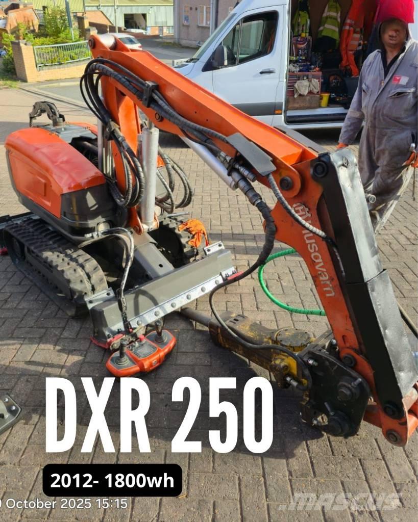Husqvarna DXR 250 Demontāžas ekskavators