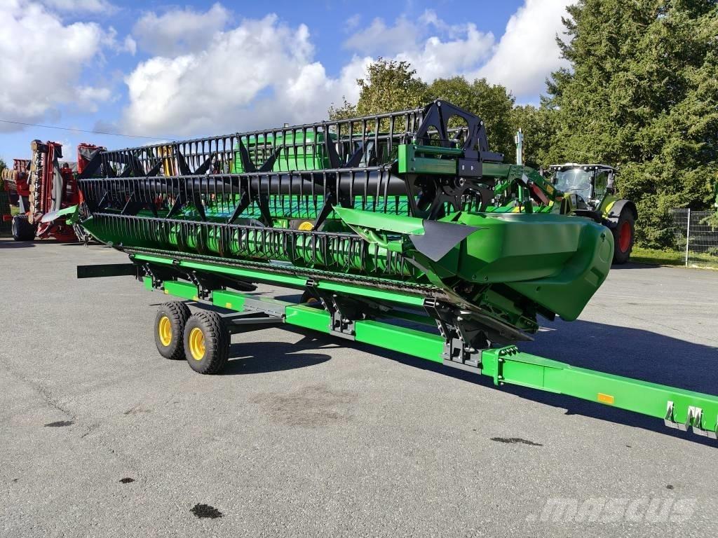 John Deere W 650 i Ražas novākšanas kombaini