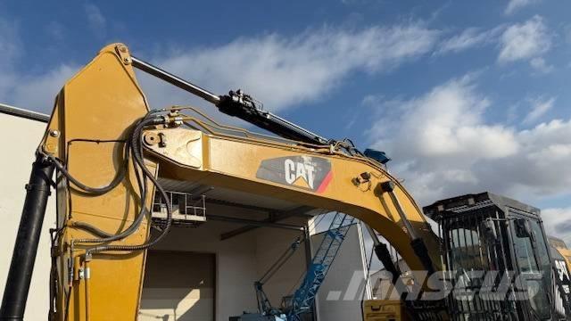 CAT 326 FLN Kāpurķēžu ekskavatori