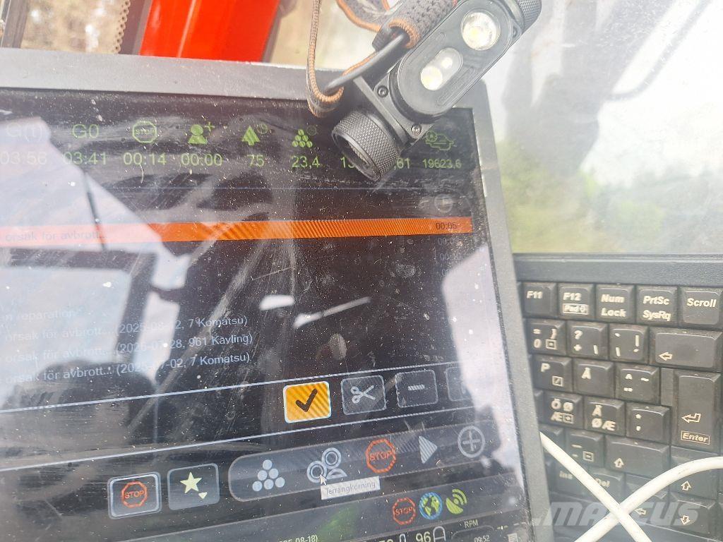 Komatsu 911 Harvesteri