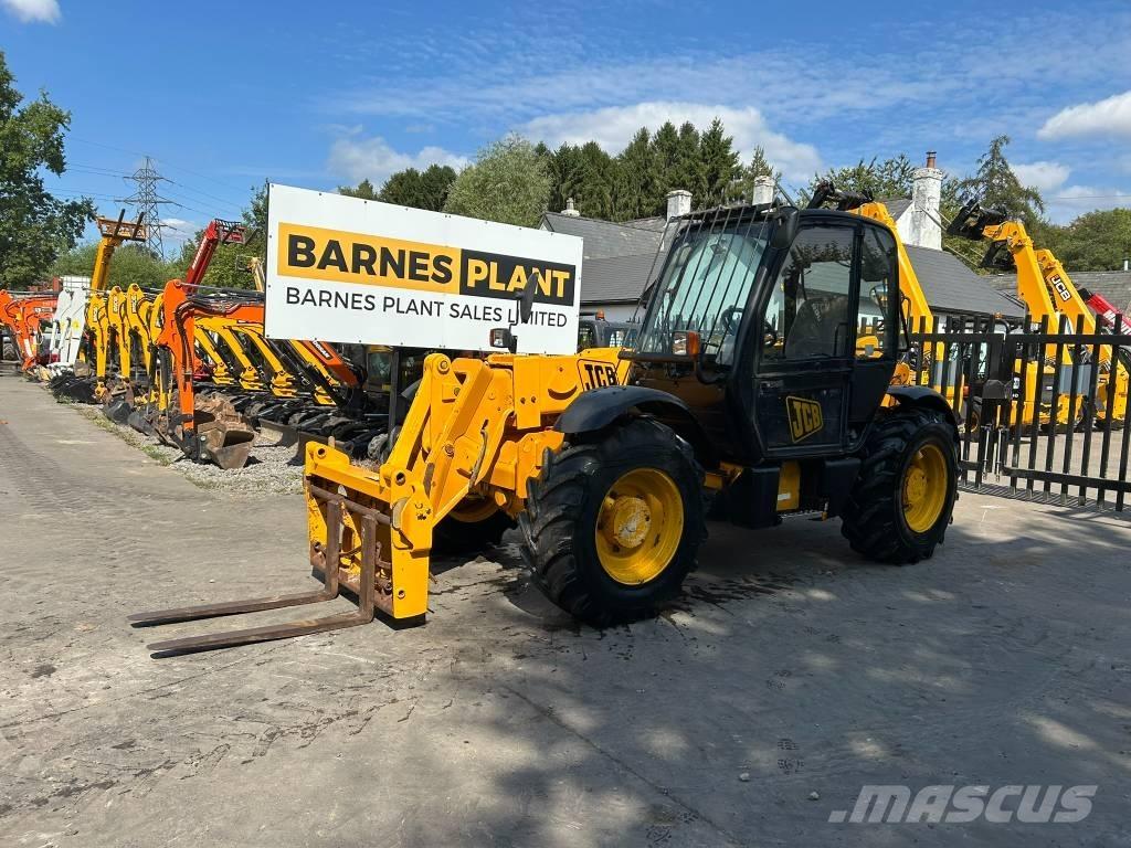 JCB 530-70 Teleskopiskie manipulatori